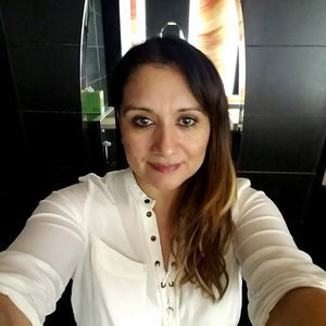 Meet your Posher, Ana